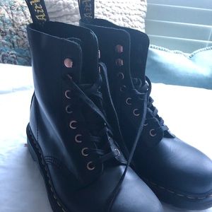 NEW-Dr Martens 1460 Pascal wmn sz 9 - Combat Boots